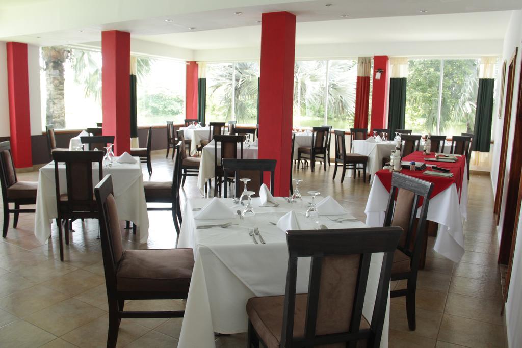 Hotel Vista Lago Santiago Exterior photo